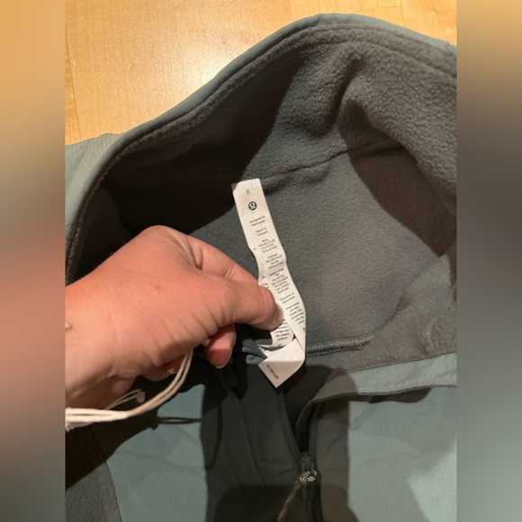 Lululemon Fleece  Ripstop Hiking Pullover Size 8 Dark Forest Medium Green - Picture 3 of 3